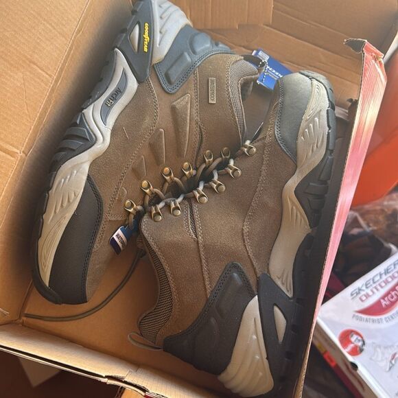 Skechers Men's Arch Fit Recon Romar Hiking Shoes in Khaki Size 11 Wide & regular - Picture 4 of 8